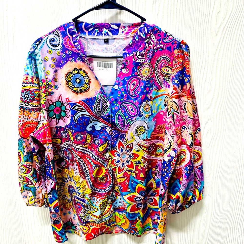 Women’s floral blouse NWT